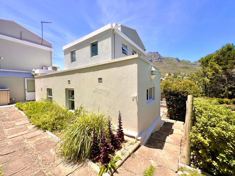 5 Bedroom Property for Sale in Tarragona Western Cape